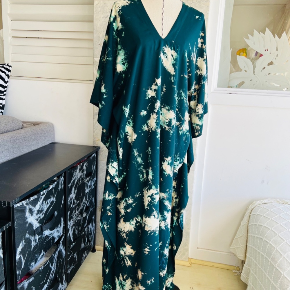 One Size Tie Dye kaftan - Picture 6 of 7